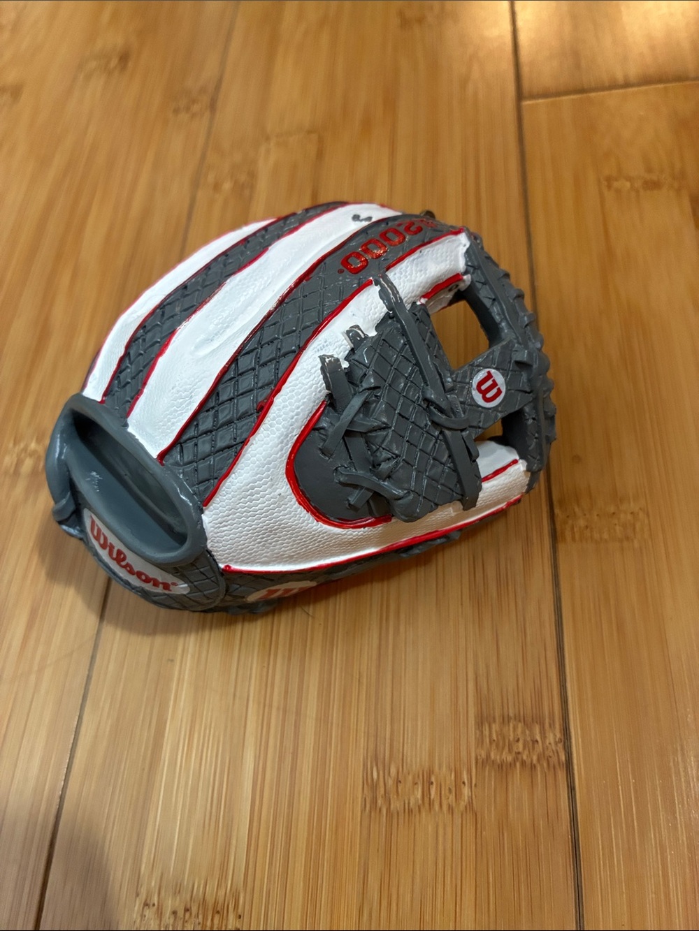 Wilson Limited Edition Baseball Glove Holiday Christmas Ornament / A2000